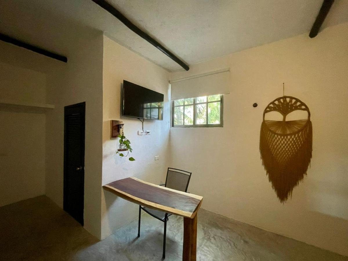 Mio Tulum Hotel Boutique Екстер'єр фото A dreamcatcher in a hotel in Tulum, Mexico