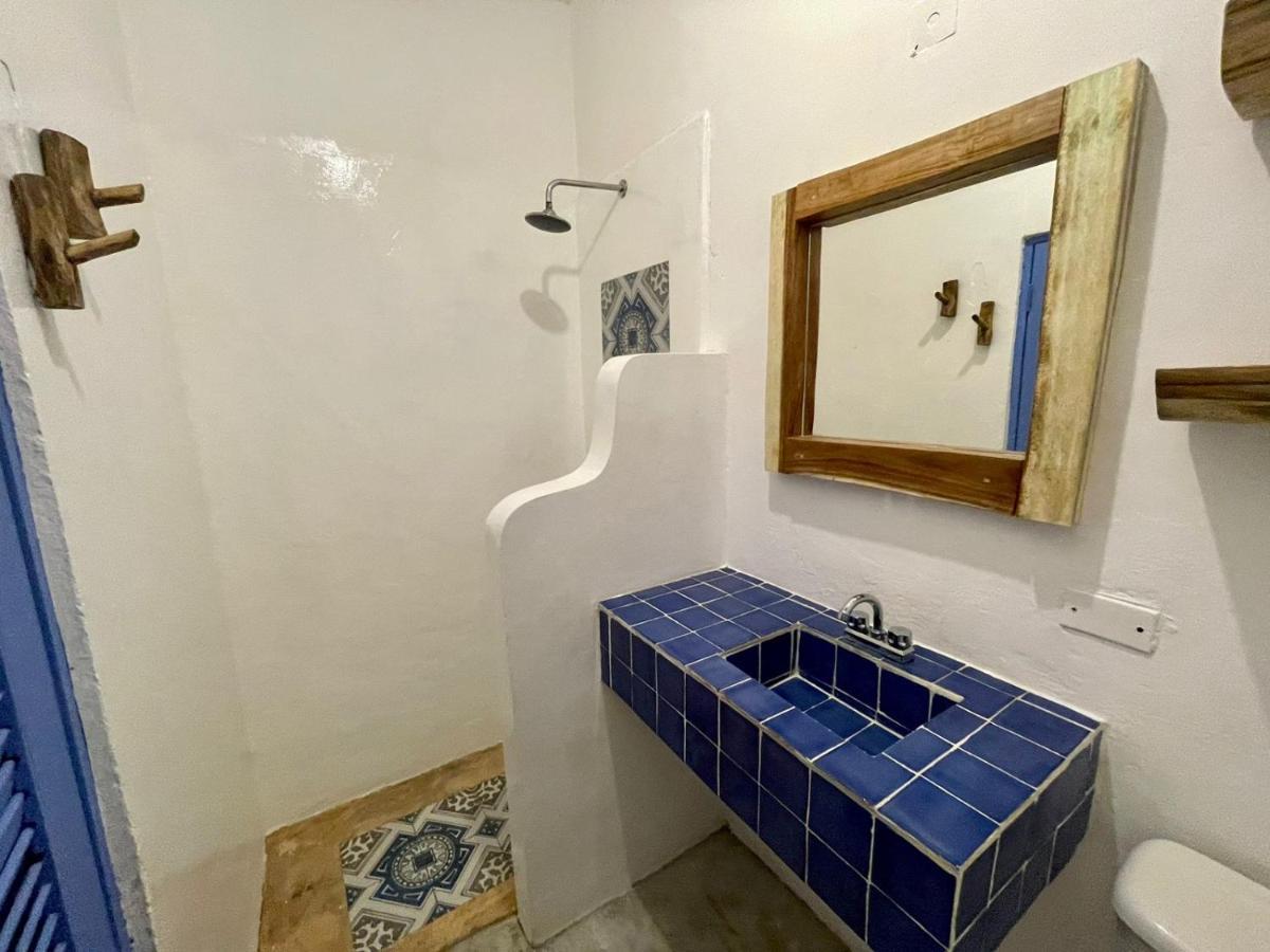 Mio Tulum Hotel Boutique Екстер'єр фото Bathroom in a house in Tulum, Mexico